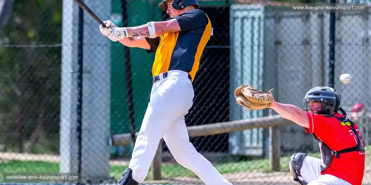 🎁 周边好物，把热爱穿在身上、握在手里！👕